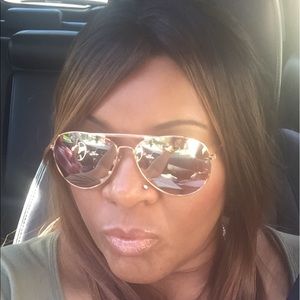 Meet your Posher, Cecilia