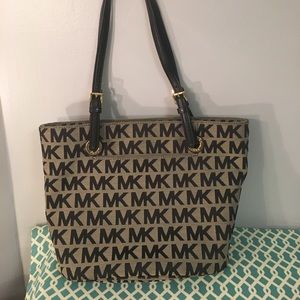 Michael kors purse