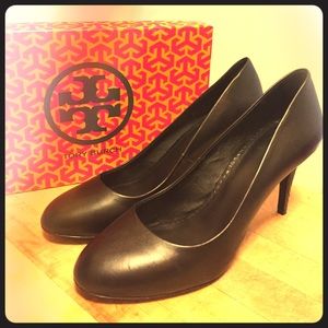 PRICED TO SELL! Tory Burch Mabel Vegan Leather Pump