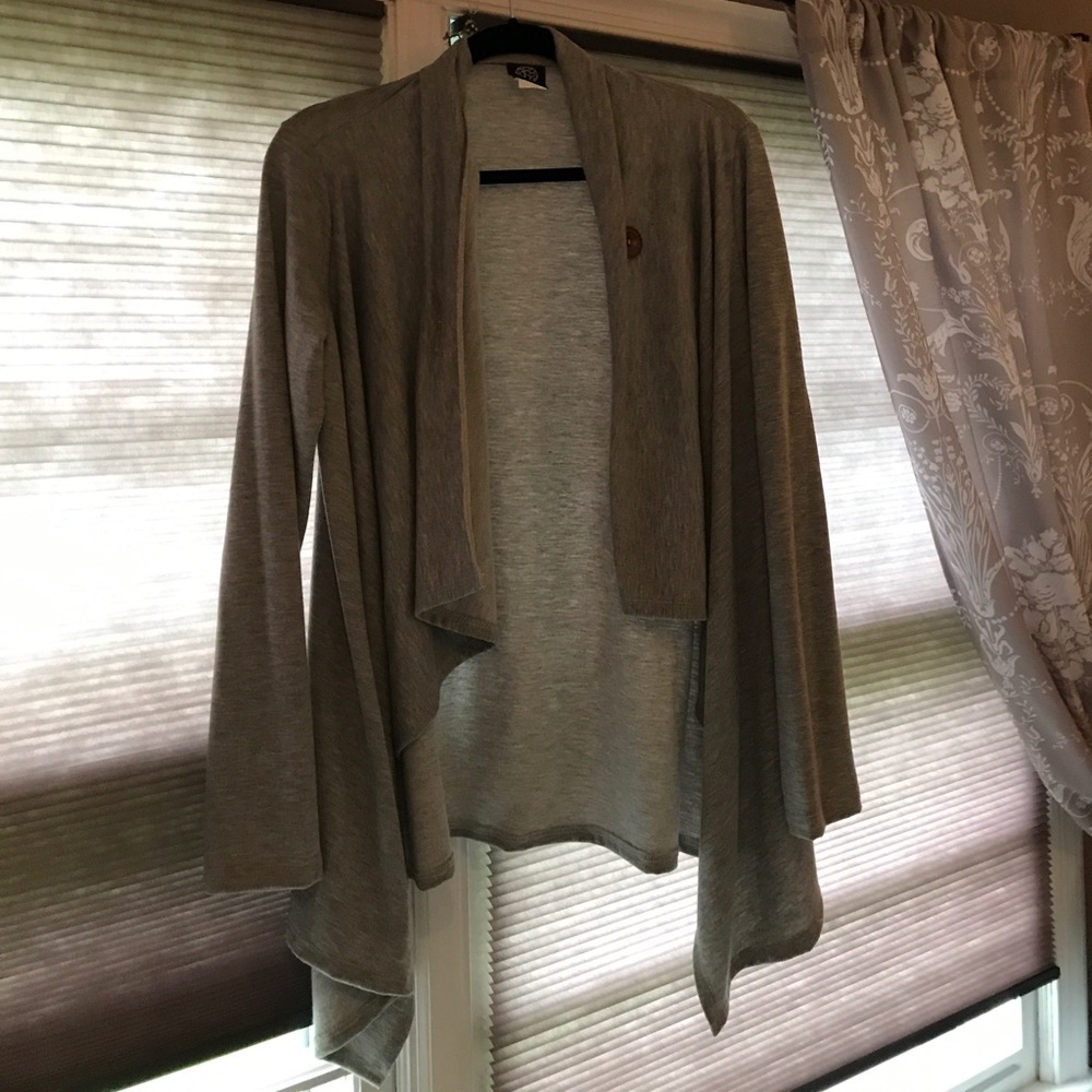 Light gray Bobeau sweater