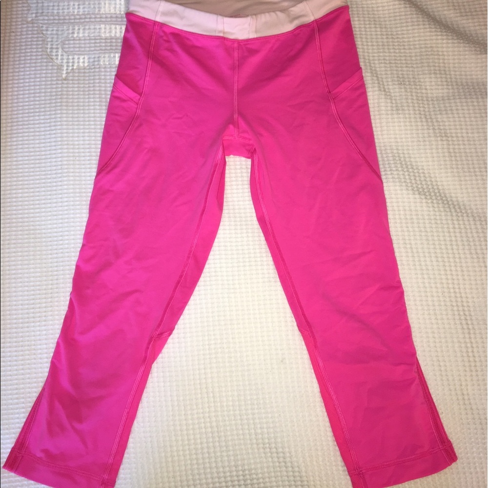 Hot pink lululemon cropped leggings