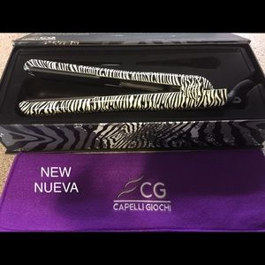 Brand new hair straightener Capelli Giochi