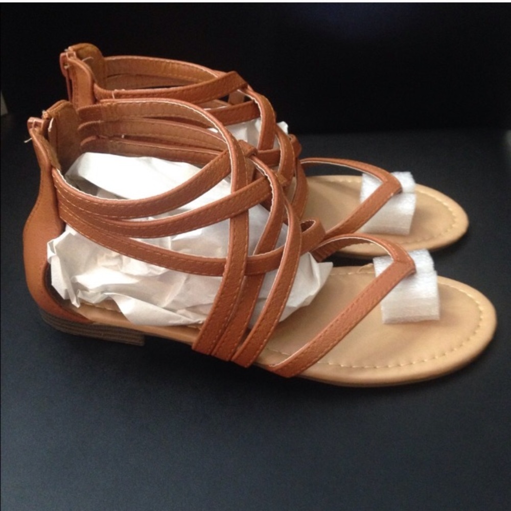 NWT Tan Strappy Zip Back Flat Sandals - Picture 4 of 5