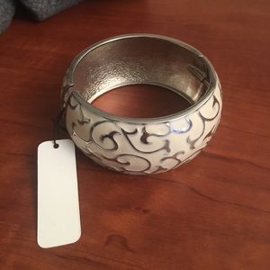 Cream and silver bracelet
