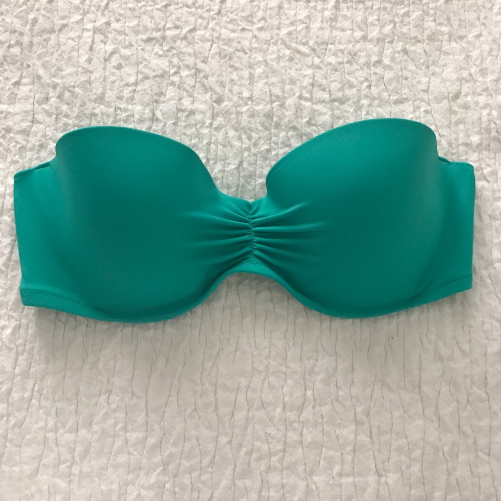 Victoria's Secret 34C swim top