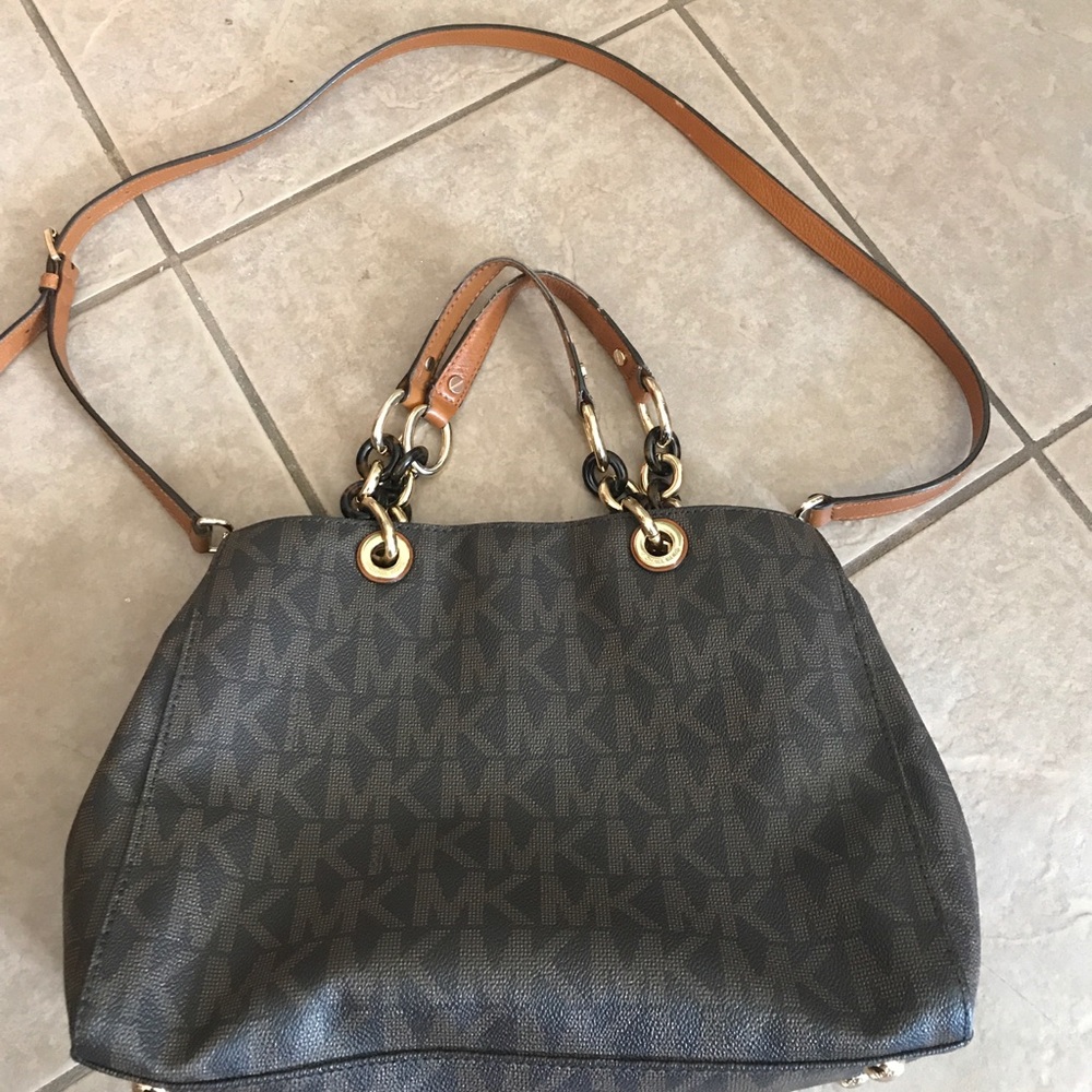 Authentic Michael Kors very good condition
