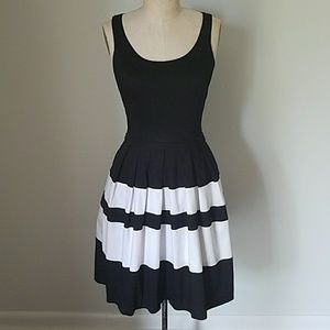 Black and White Dress with Pockets