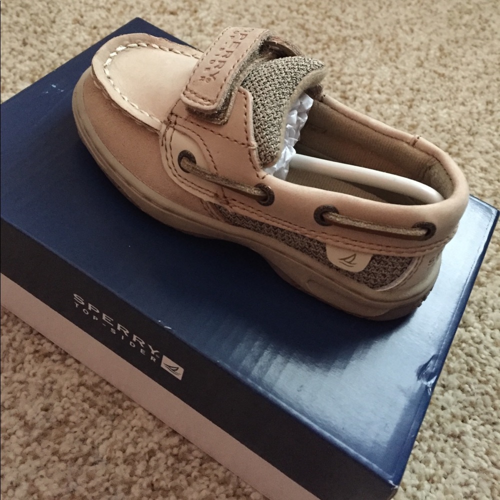 Toddler girls size 7 sperry