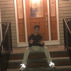 Meet your Posher, Nicholad