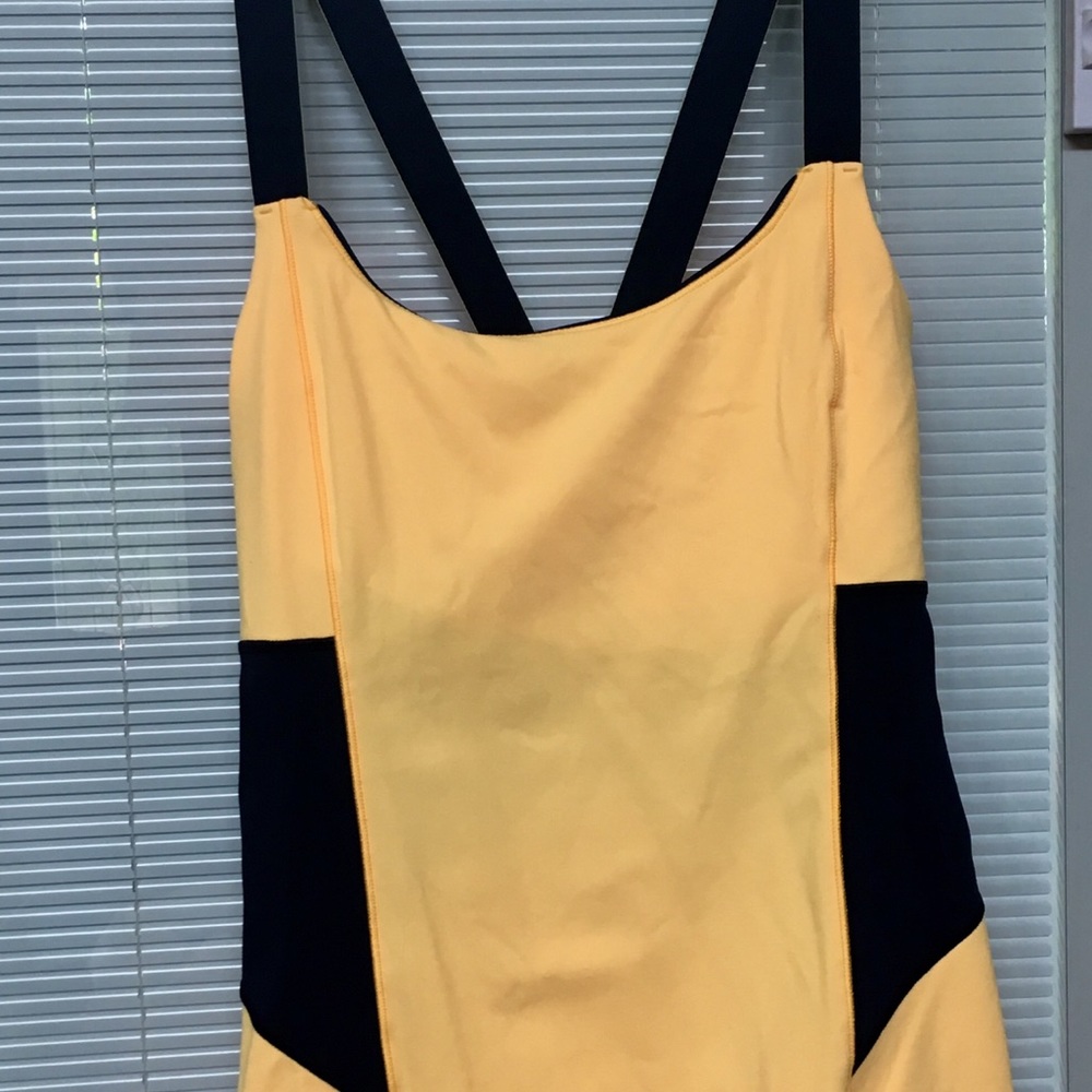 Lululemon Work It Out Tank NEVER WORN!!!!!!!