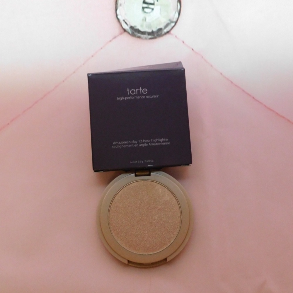 Tarte Amazonian clay highlight
