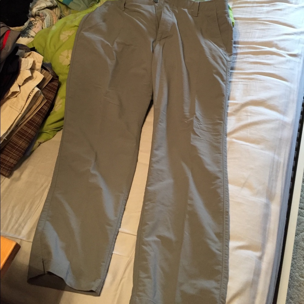 Grey under Armour pants