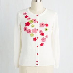 CLOSET TURNOVER SALE! Floral applique cardigan