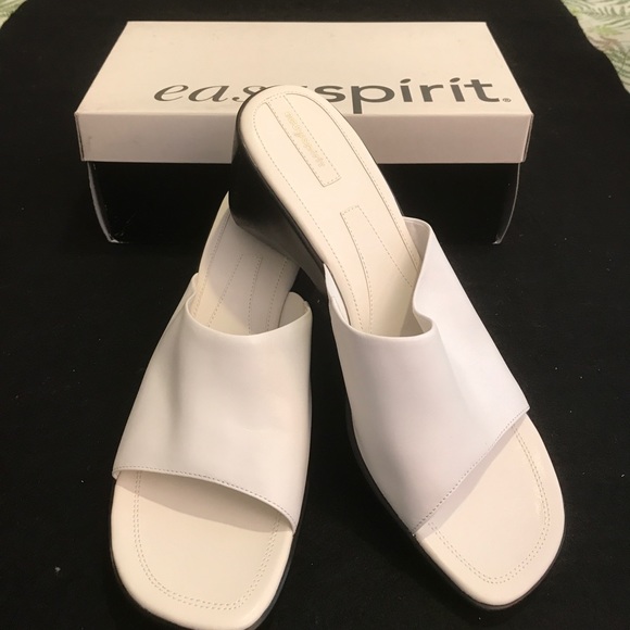 Easy Spirit Sandals (NWB) - Picture 1 of 8