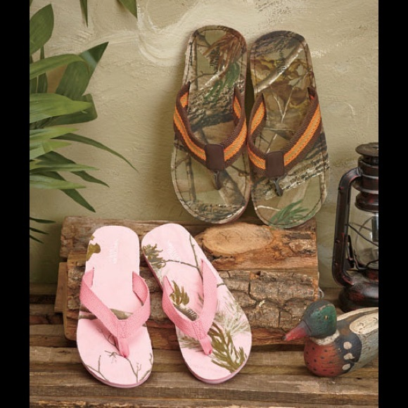 realtree camo flip flops