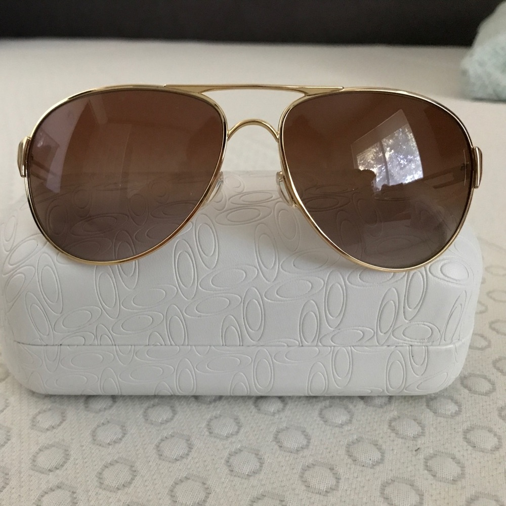 Oakley caveat sunglasses