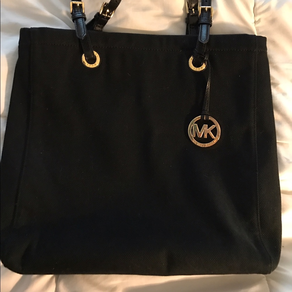Authentic Michael kors jet set tote