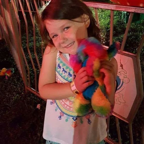 Meet your Posher, Laura - Picture 1 of 1