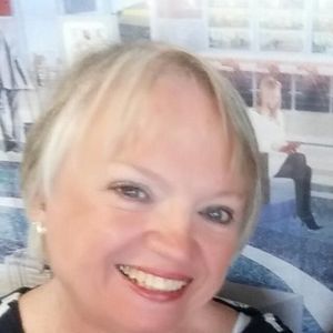 Meet your Posher, April