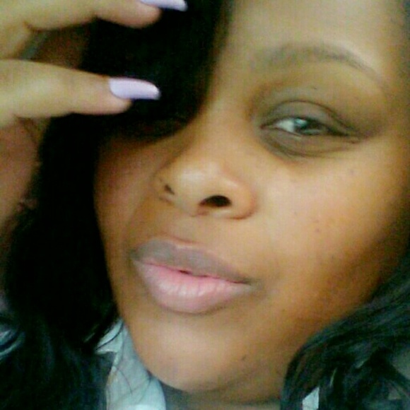 Meet your Posher, Olivia - Picture 1 of 1