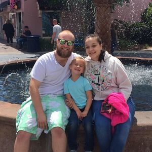 Meet your Posher, Dustin