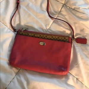 Authentic coach east/west pop crossbody