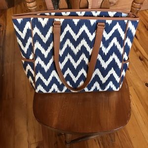 Thirty one navy blue chevron bag