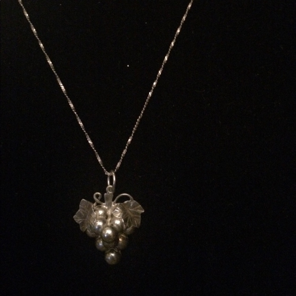 Sterling silver grapes neclace