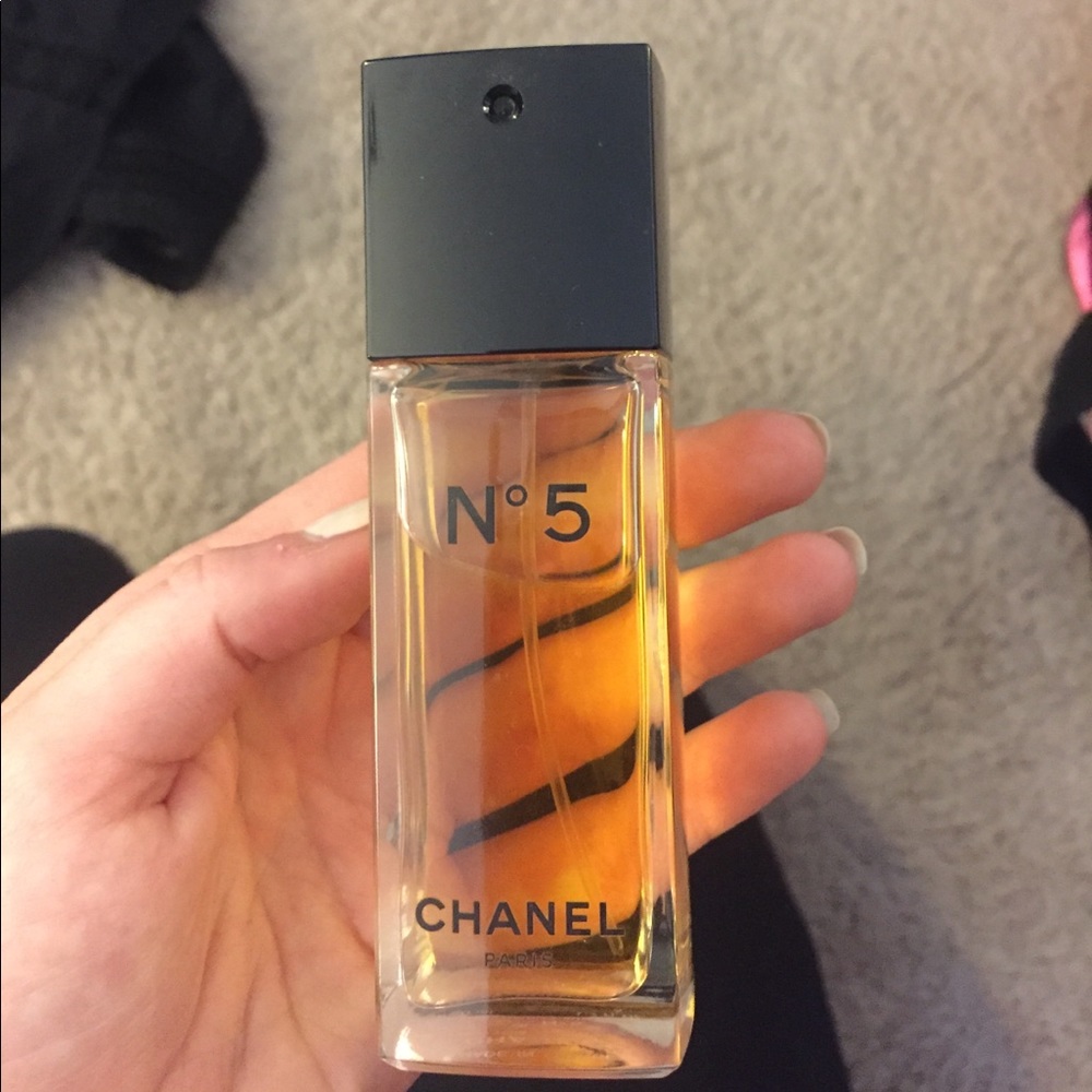 Chanel No 5 perfume