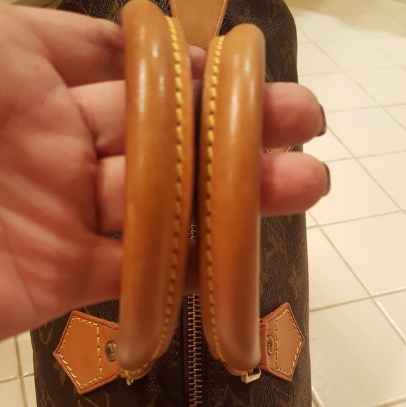 SOLD!π»OUTSIDE PICS!π»π» LV SPEEDY 25 BAGπ» - Picture 5 of 8