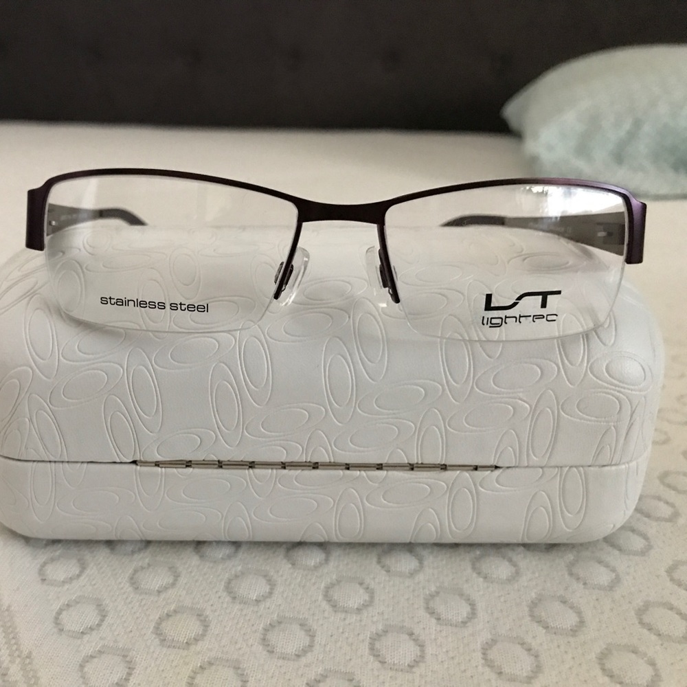 Lighten stainless steel Eyeglasses