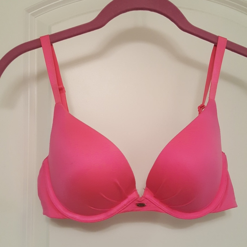 Victoria's Secret plunge