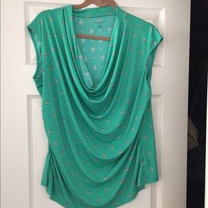 Beautiful cowl neck top. Size 1X.