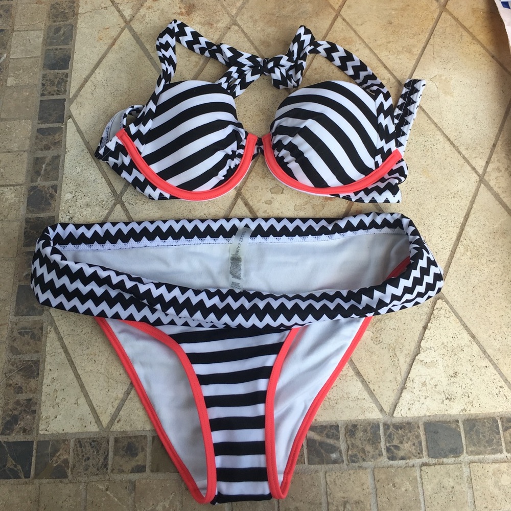 New Victorias Secret Bikini.  XS bottom, 32B top.