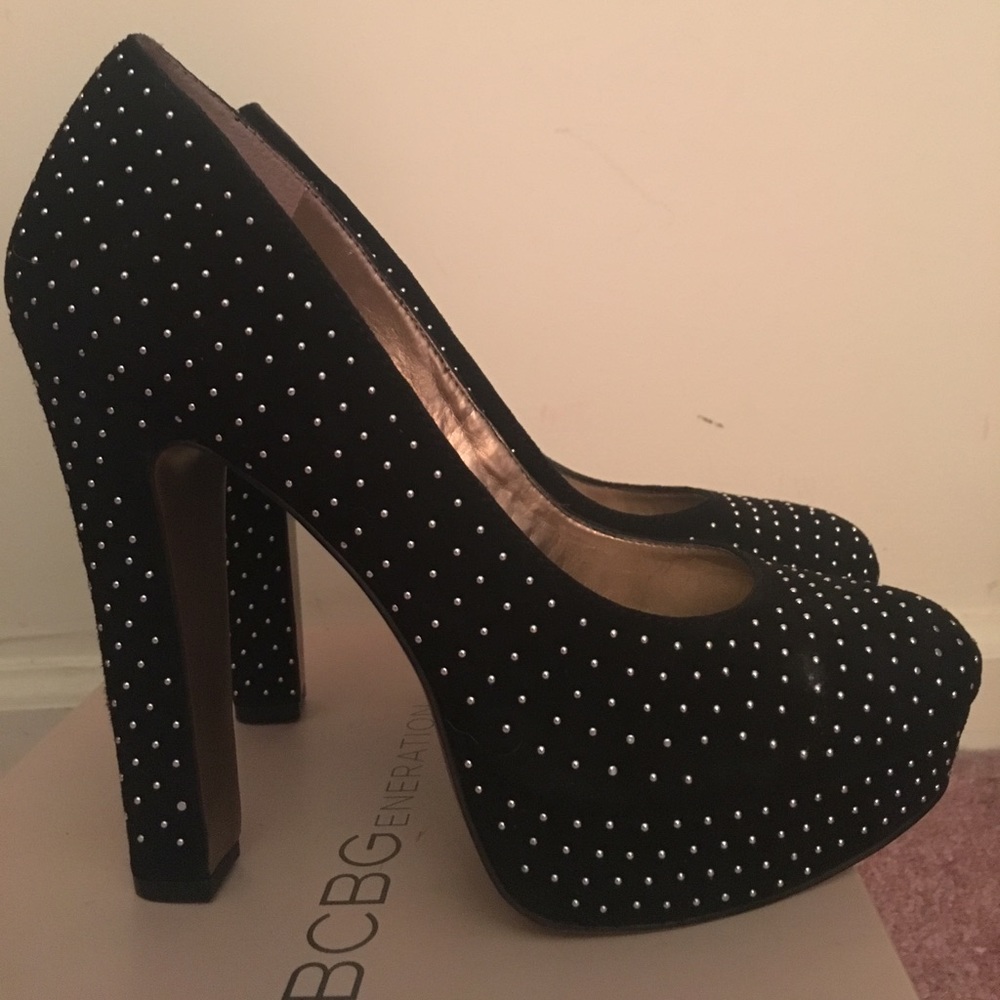 BRAND NEW! BCBGeneration black studded suede pumps