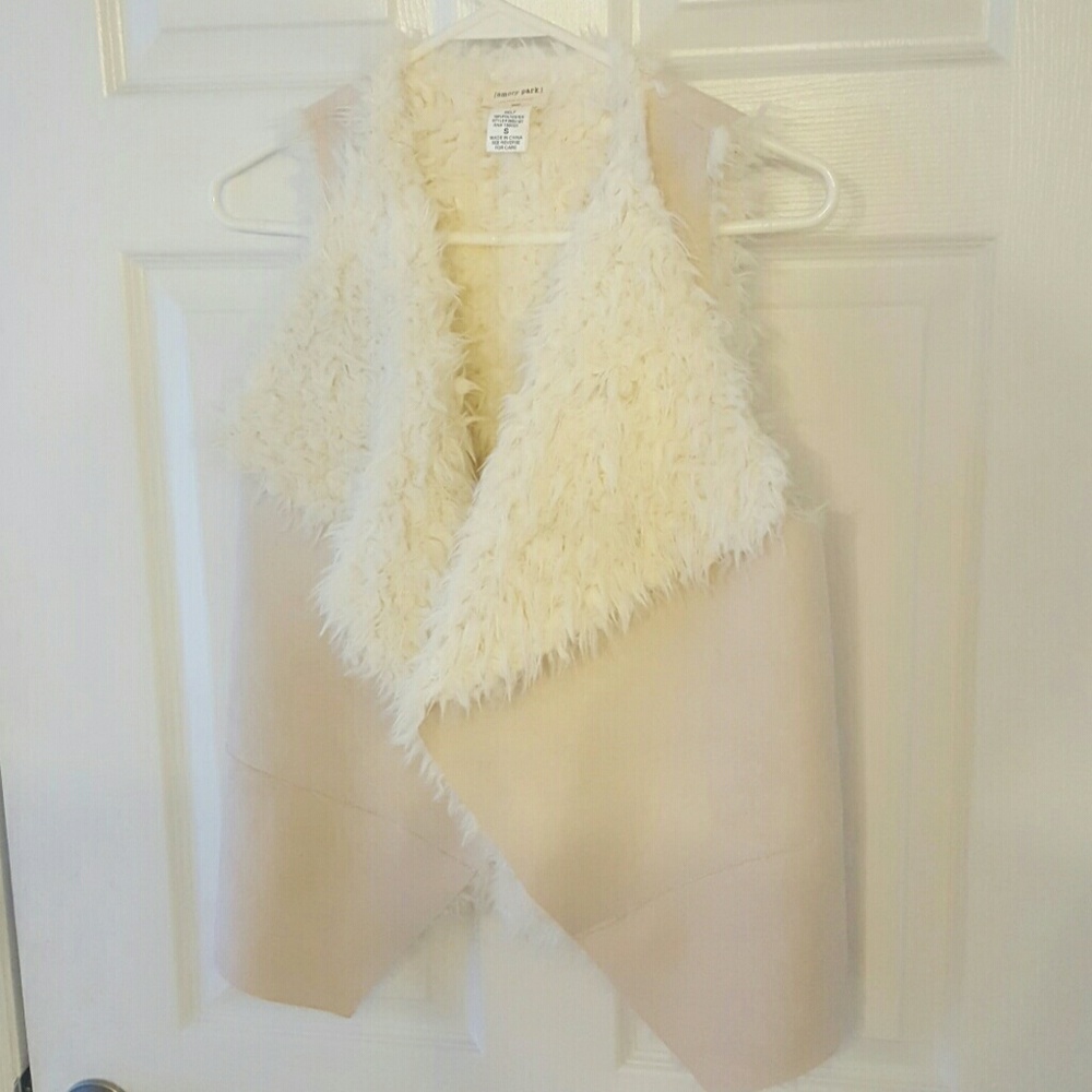 Suede vest with faux fur inside