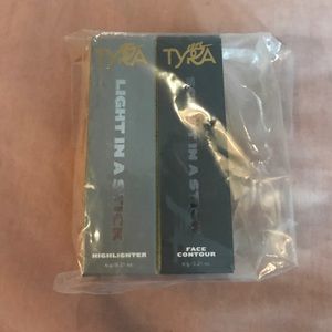 Contouring set from Tyra Beauty
