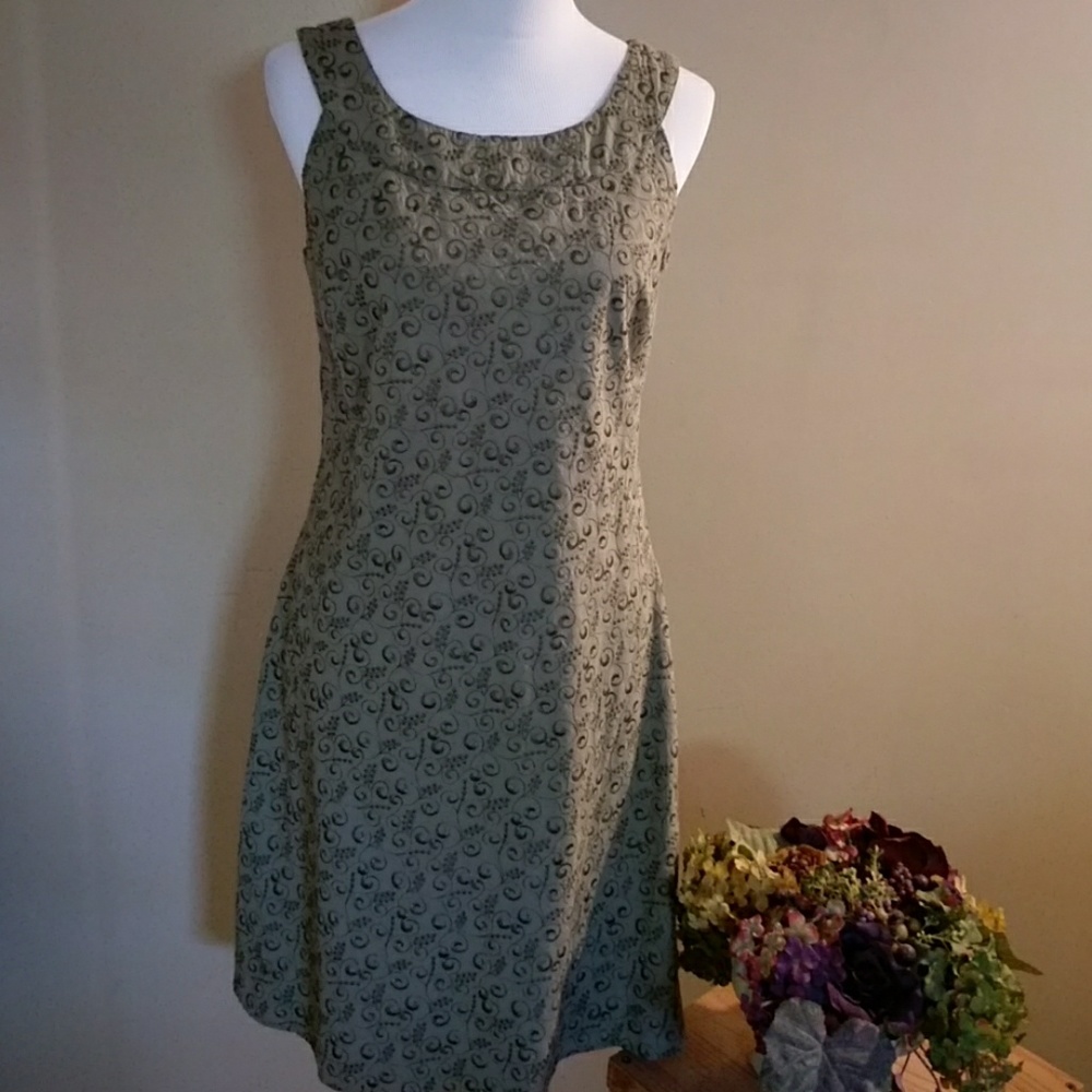 🎈 Vintage olive green dress