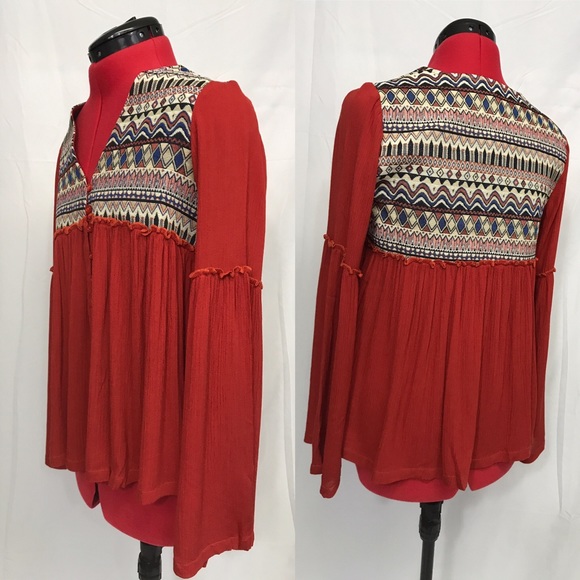 ✨HP✨Embroidered Button Down V-neck Boho Top - Picture 6 of 8