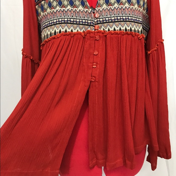 ✨HP✨Embroidered Button Down V-neck Boho Top - Picture 7 of 8