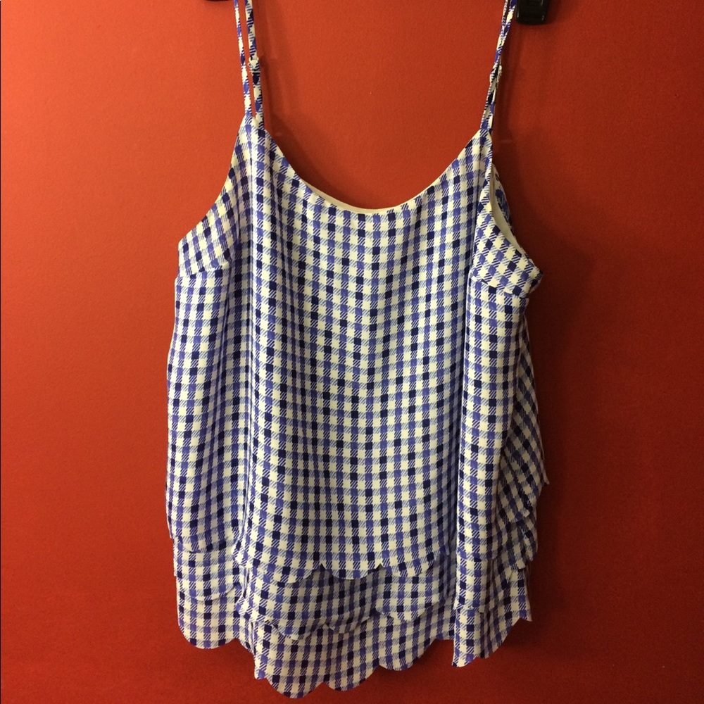 Scalloped layered bottom tank top