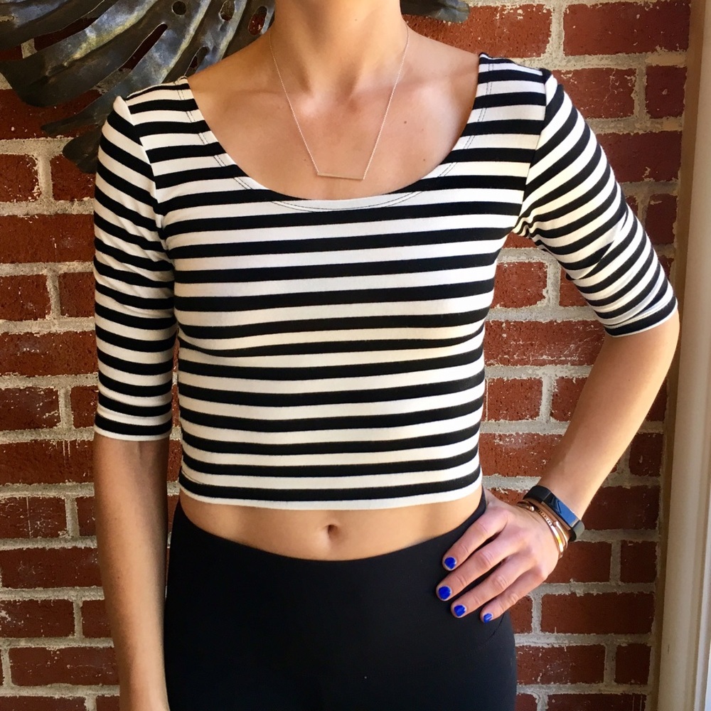 ❗️SALE❗️Black & White Striped Crop Top