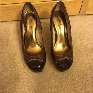 Michael Kors pumps