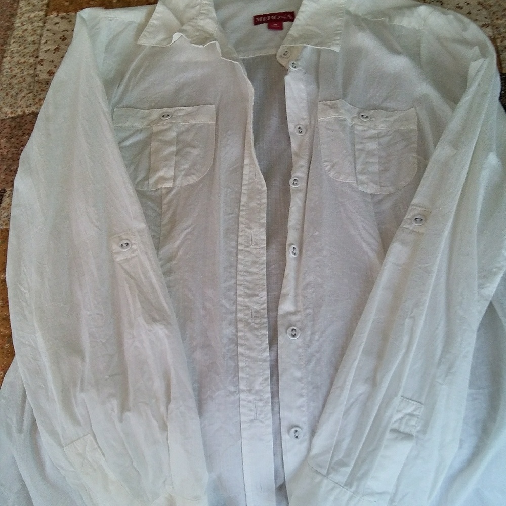 100% Cotton button down tab sleeve shirt