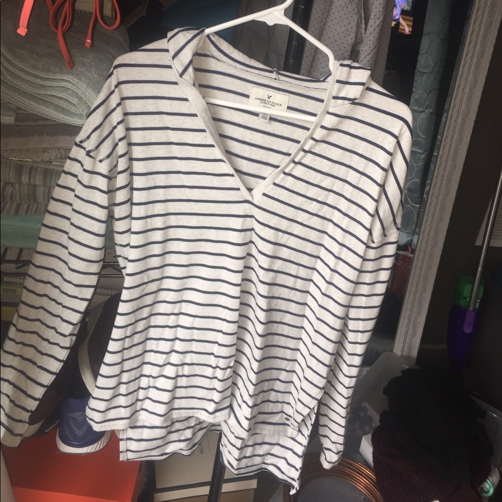 American eagle sweater
