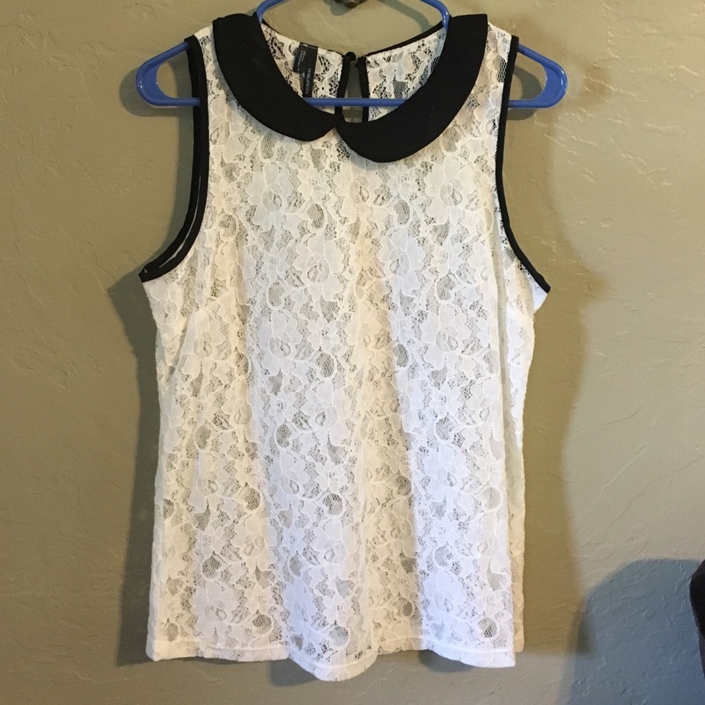 Maurice's black/white lace sleeveless top. Large