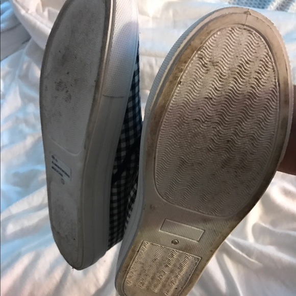 Slip ons! - Picture 3 of 4