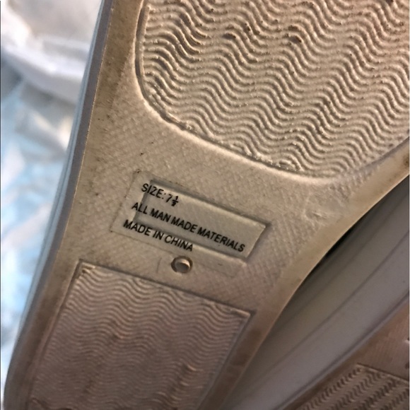 Slip ons! - Picture 4 of 4