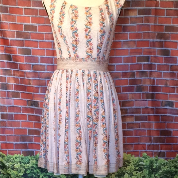 🌼🌿HP🌿🌼 Darling - Chic and classy dress - Picture 3 of 8