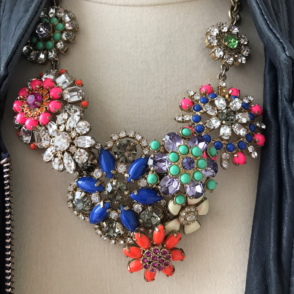 Lattice vintage statement necklace